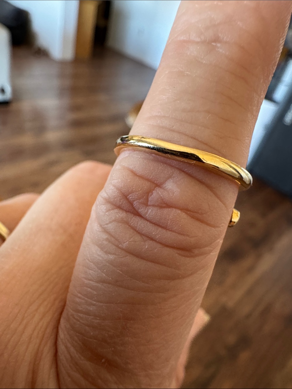 VINTAGE 1983 Avon Rhinestone Stackable Ring - Picture 2 of 5